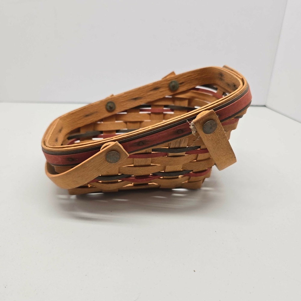 Longaberger Small Handwoven Basket Dresden Ohio USA‎ Red Black Weave 1996